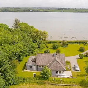 2 Bed Waterfront - Close To Courtmacsherry Holiday home