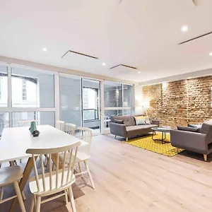 Temple Bar Crown Square Apartment Dublin